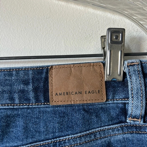 American Eagle Blue Mom Jeans - Picture 3 of 5